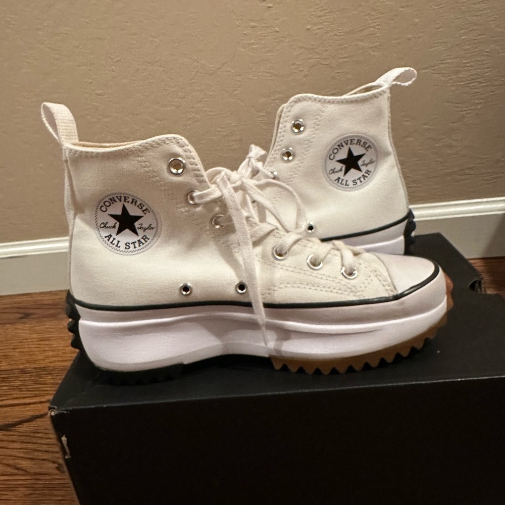 Converse Women's Cream Platform Sneakers - Picture 4 of 5
